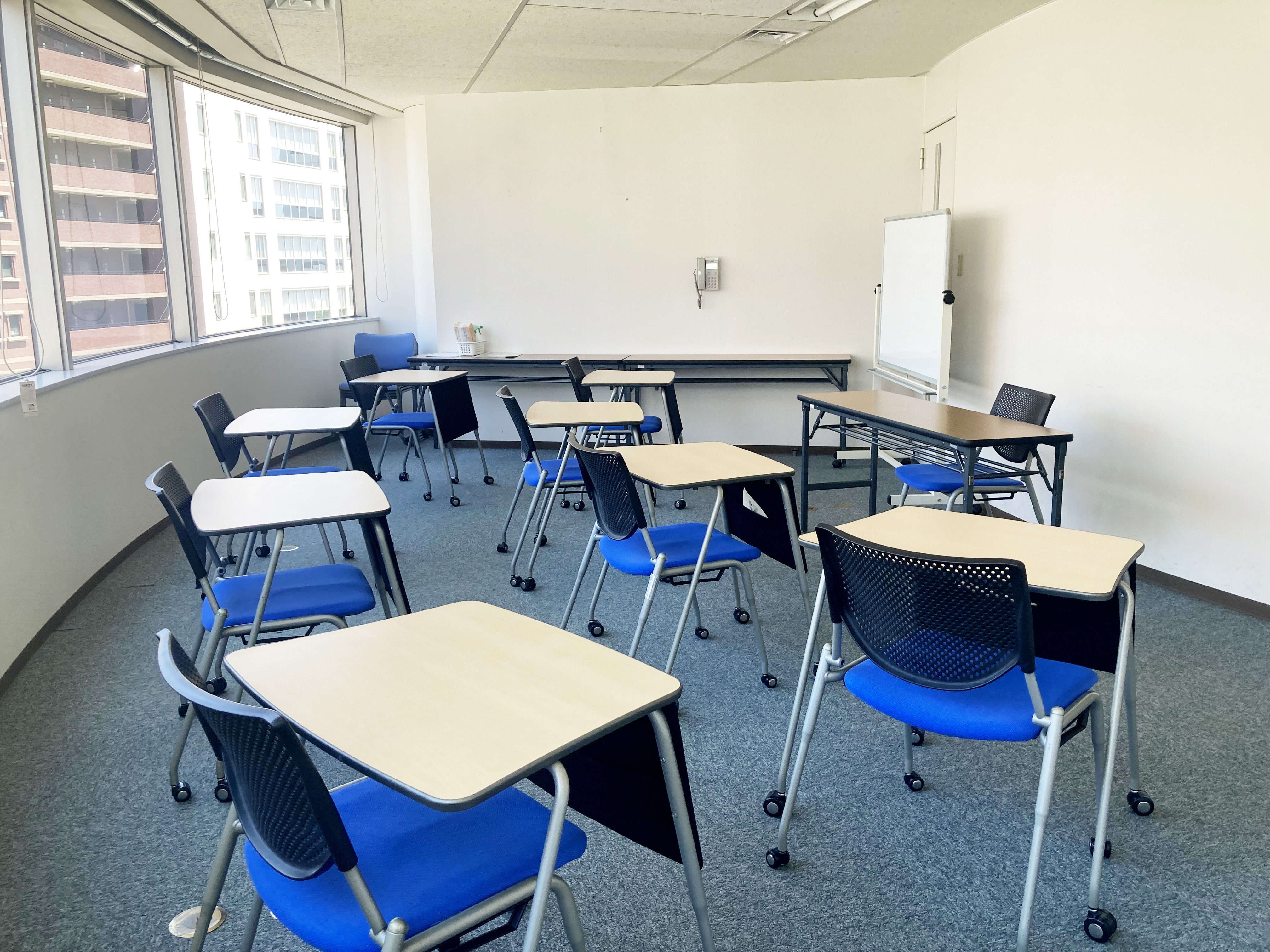 八洲学園大学 貸し会議室